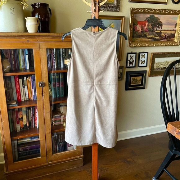 Very J women’s faux suede mini dress SZ small beige - Picture 3 of 9